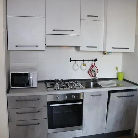 Holiday home Enticing In With Swimming Pool Lazise