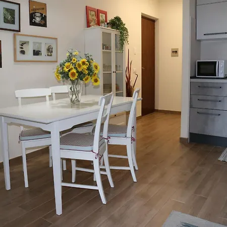 Holiday home Enticing In With Swimming Pool