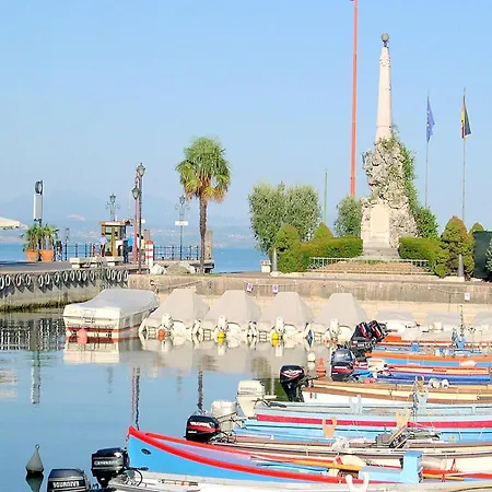 Feriehus Enticing In With Swimming Pool Lazise