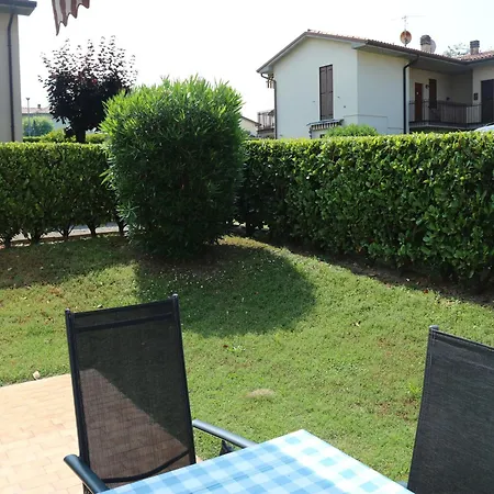 Enticing In With Swimming Pool *