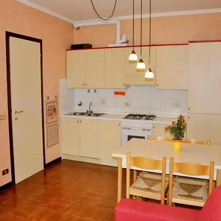 Feriehus Enticing In With Swimming Pool Lazise